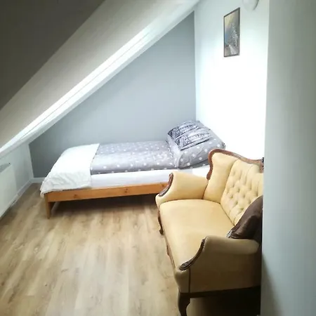 Apartament 37 *